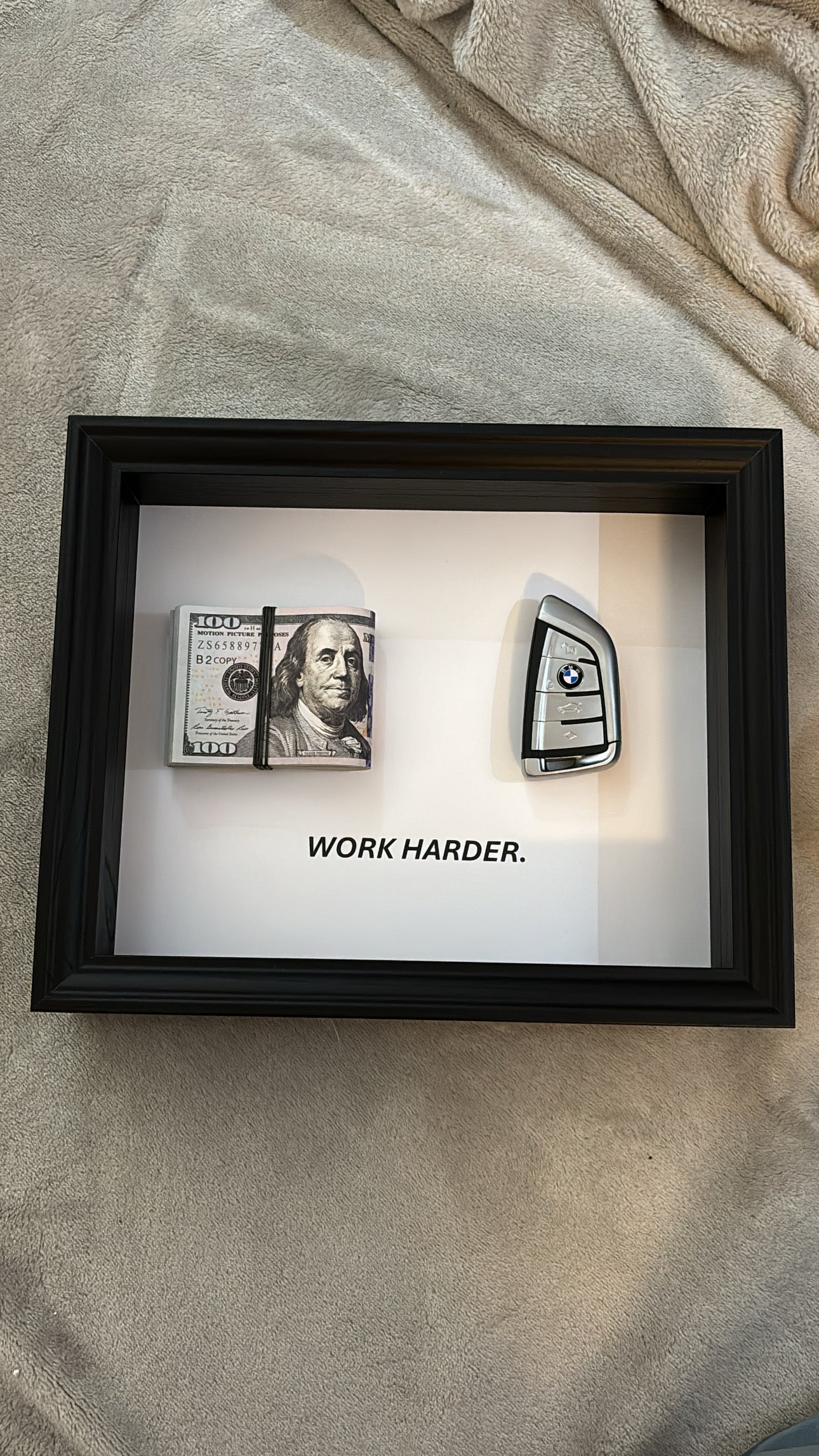 Royal Art No.17 BMW key+💵 Work harder